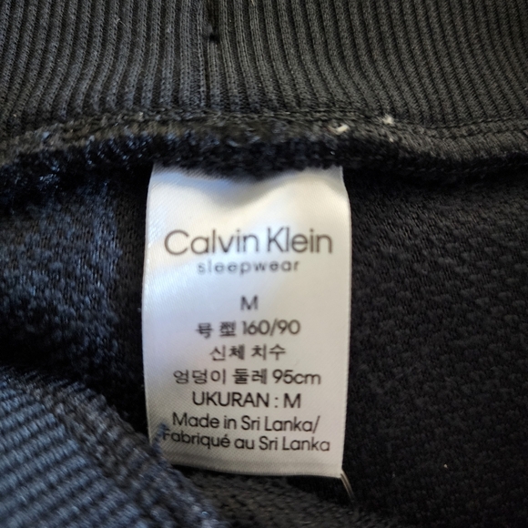 CALVIN KLEIN 2-PIECE SLEEPWEAR SET - Picture 13 of 14